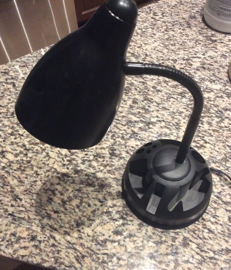 Gooseneck desk lamp