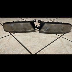 OEM 1996 Nissan Altima Headlights (Pair)