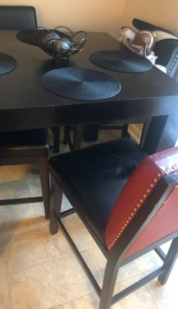 Kitchen table good condition