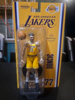 McFarlane Toys SportsPicks NBA Lakers Luka Dončić #77 Magnetic Ball Figure