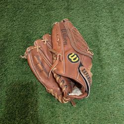 Wilson A2126 George Brett Baseball Glove (LHT)