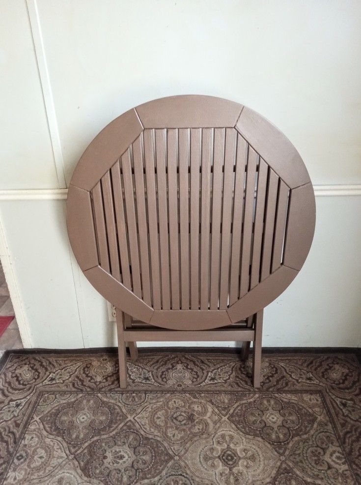 32" ROUND SOLID WOOD FOLDING PATIO TABLE
