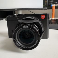 Leica D-Lux 7 Mint With SD Card and Two Batteries 