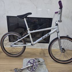 Bmx gt raider