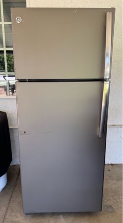 GE Refrigerator