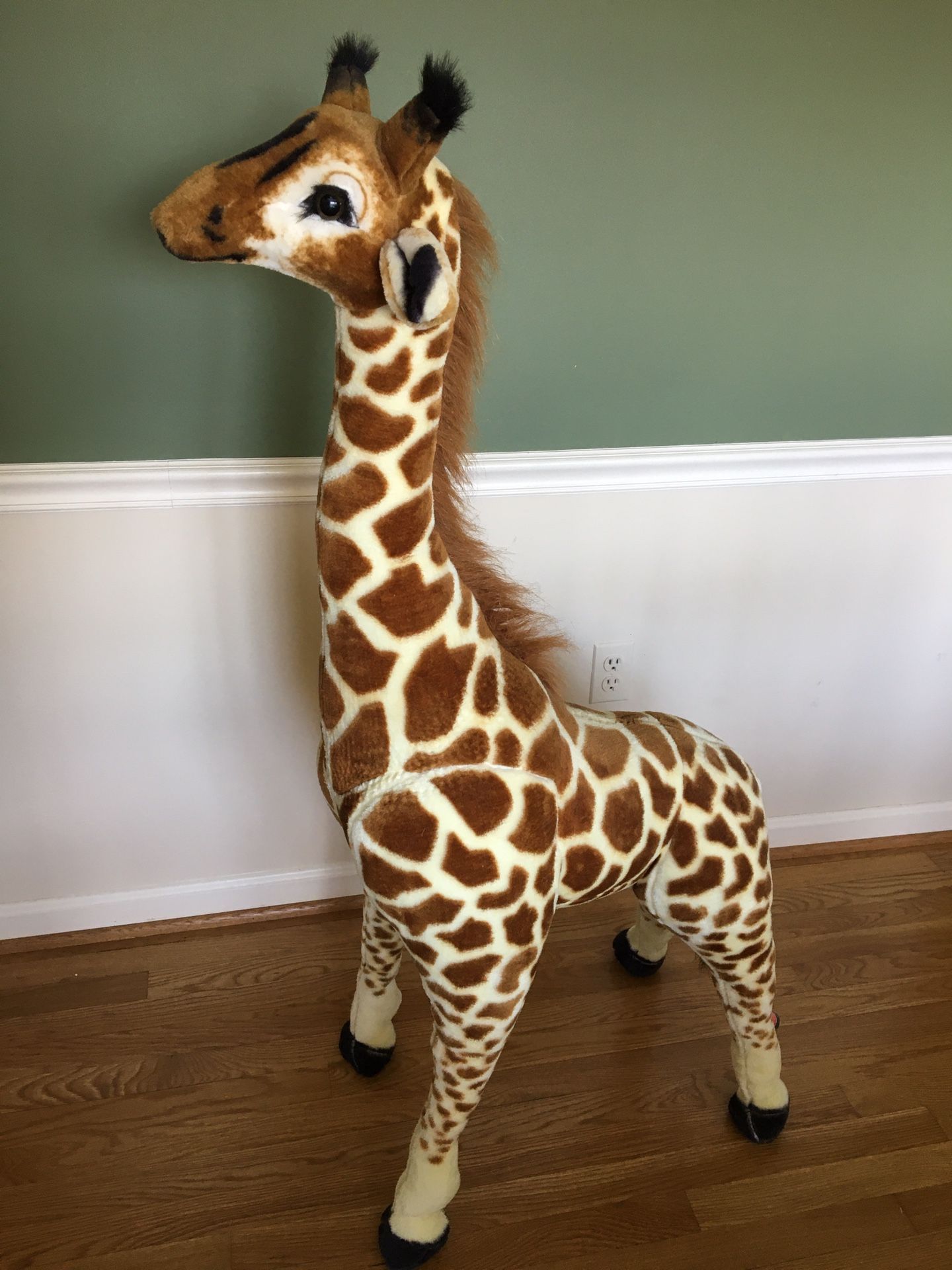 Giant stuffed animal Giraffe, Melissa & Doug brand, like new - $99.99 in stores