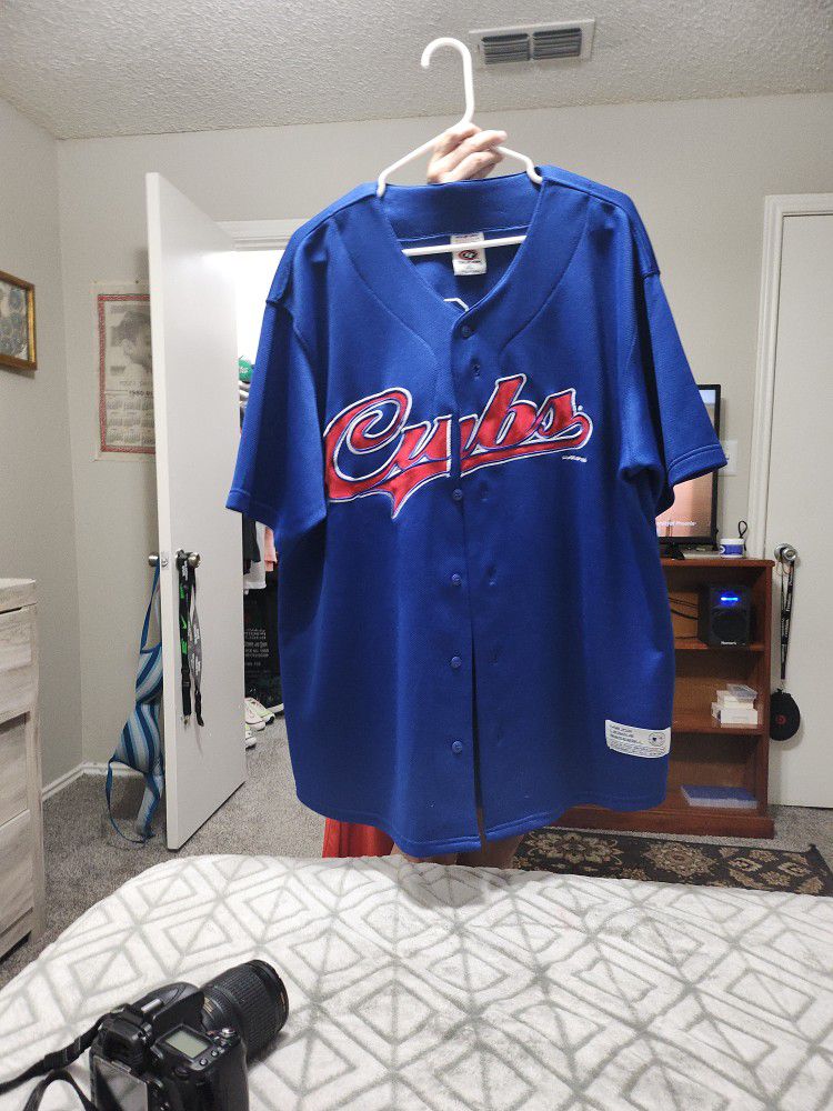 True Fan Chicago Cubs XL Jersey Sosa for Sale in San Antonio, TX - OfferUp