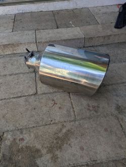 Tip muffler