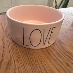 $8 …New Rae Dunn medium pet bowl. Color - Pink.  Please pickup in the area of 36th Ave and Pinnacle Peak within 24 hours of take greatly appreciated. 
