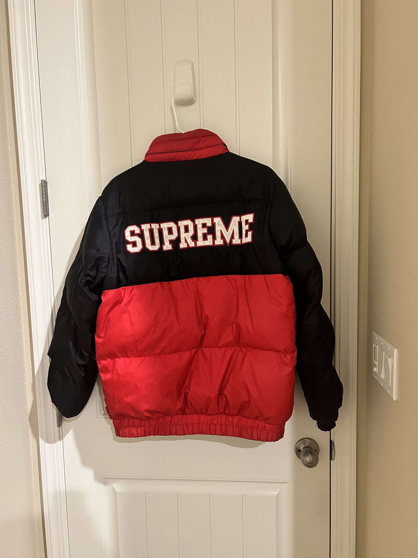Supreme Puffer Jacket Size Small