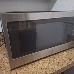 GE XL MICROWAVE 