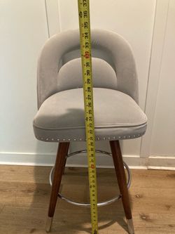 4 velvet chairs/barstools