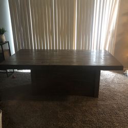 Dinning room table
