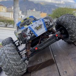 Brand new N Sealed  Extremely Big LAEGENDARY 1:10 Scale 4x4 Off-Road RC Truck - Hobby Grade Brushed Motor Truck