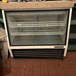 Refrigerated Display Case