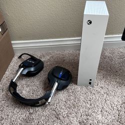 Xbox Series S And Headset 