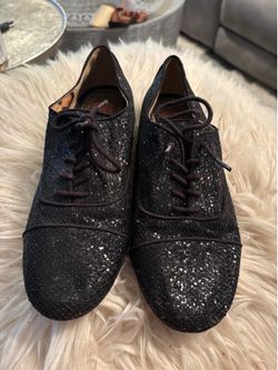 Girl’s shoes