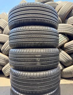 235 45 18 Michelín I'm selling this set of tires with 80% life left on all 4