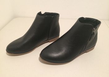 Girls Ankle Boots, Size 4