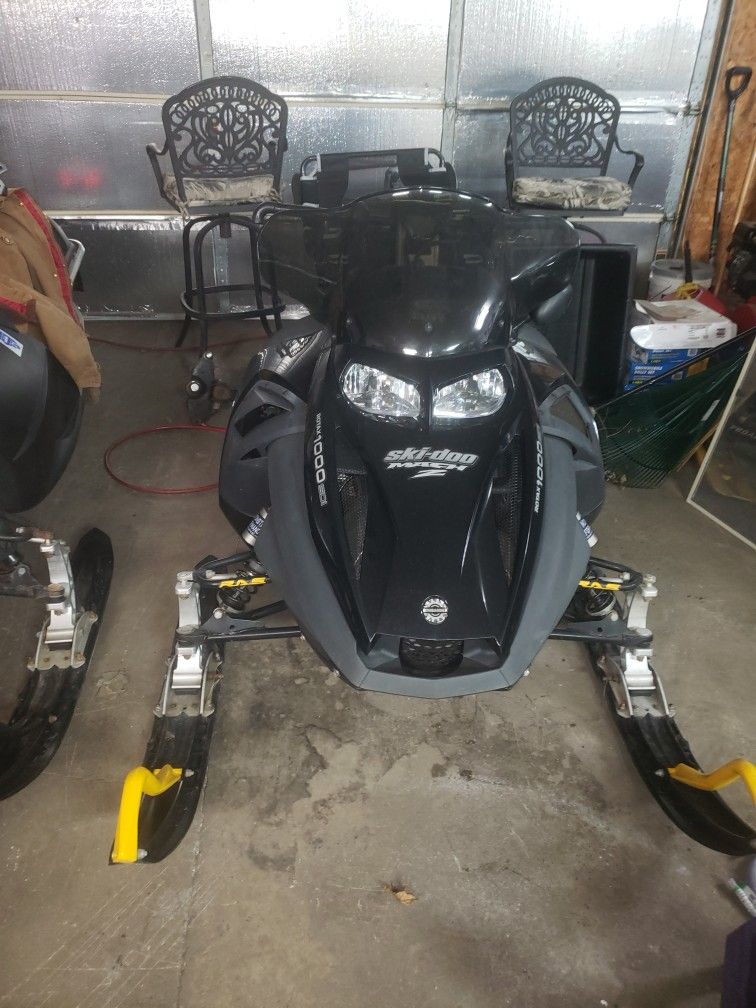 2005 Ski doo Mach z 1000