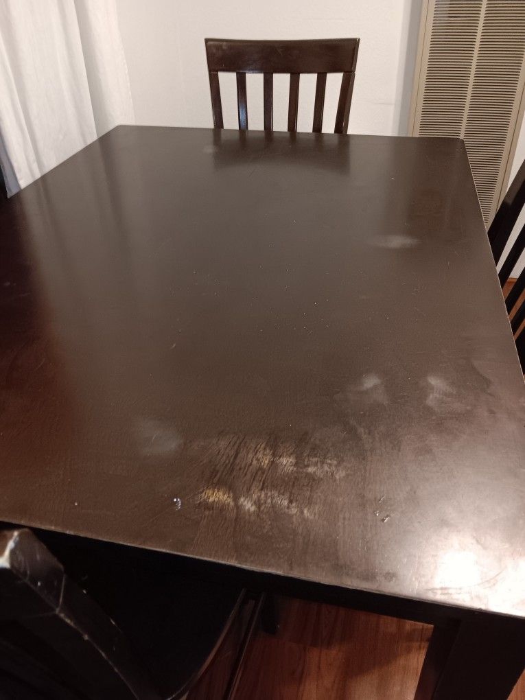 Dining Table & Chair Set