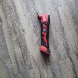 Milwaukee M18 Multi-tool 