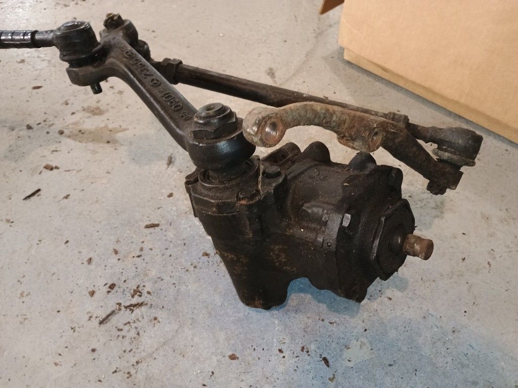 Mercedes 300D Power Steering Gear Box, Pitman Arm, Shaft
