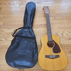 Yamaha FG-Junior Guitar