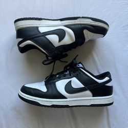 NIKE SB DUNKS LOW PANDA (Size 8M)