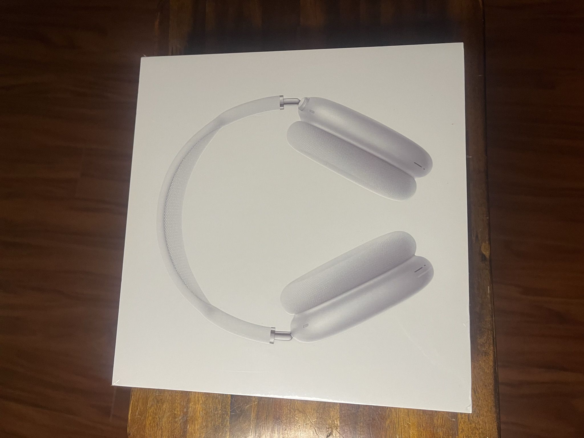 Brand New Apple Airpods Max Headphone White With AppleCare Expires on October 21 2025 Serial H0YLC27LP3WF
