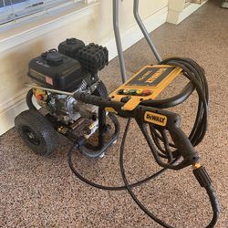 DEWALT 3300 PSI Gas Pressure Washer – Honda GCV Engine – Ready to Work