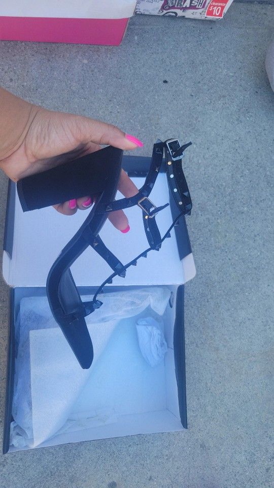 Heels $7