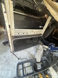 Chevy Sierra tahoe roof sunroof 2003/2002