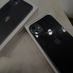 iPhone 11 • 64GB