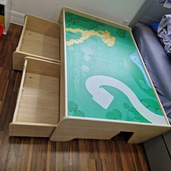 Kids play table