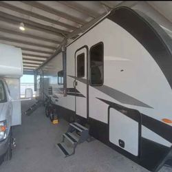 2022 Winnebago Voyage 3033BH