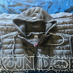 Men’s Ecko Puffer Vest Size XL