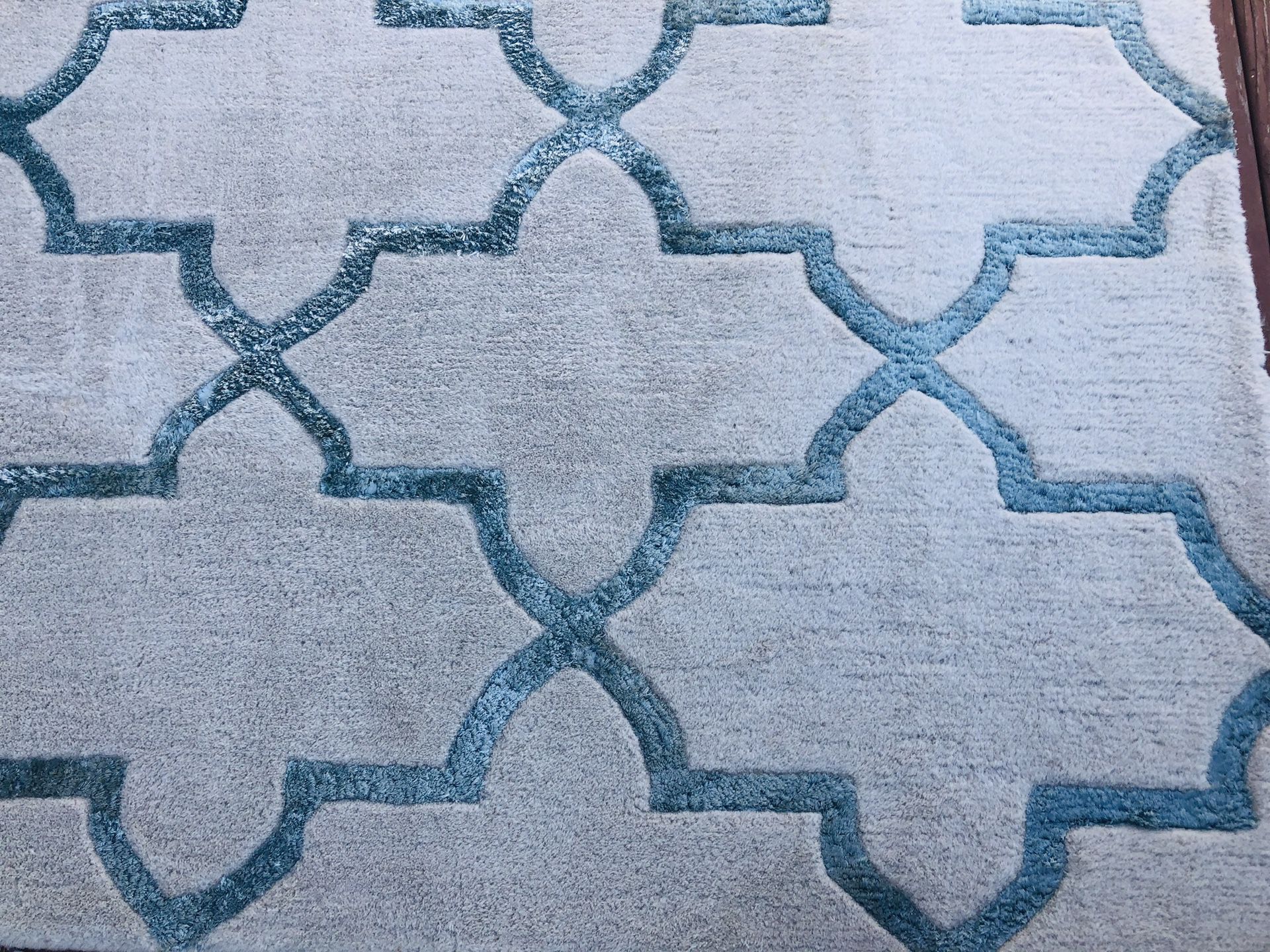 Trellis Pattern Wool Blend Area Rug 8 x 10