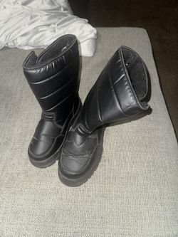 Snow Boots Size 8 Women 