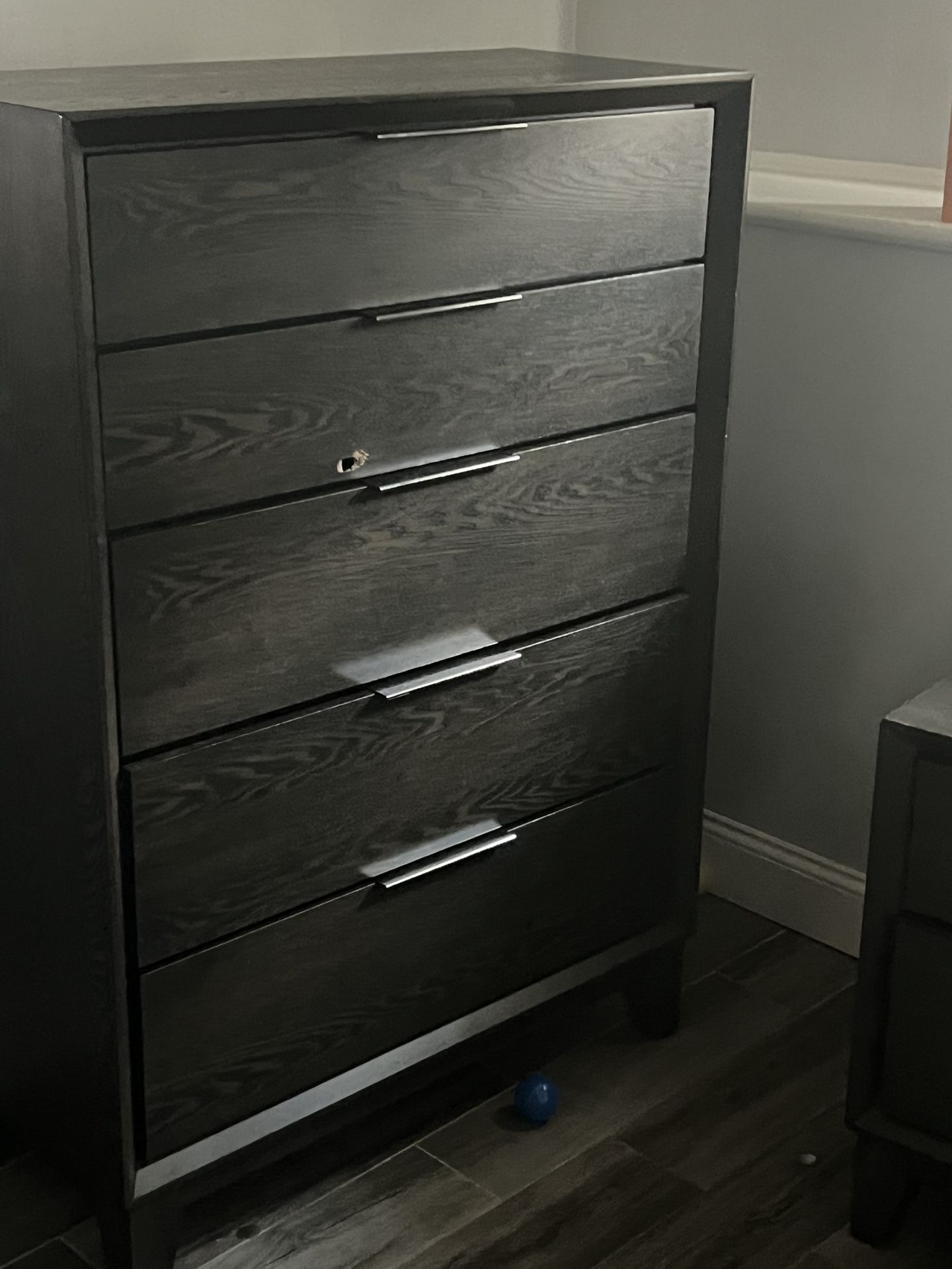 King Bed, 2 Nightstand, And  A Dresser All For 400.00
