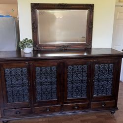 sideboard buffet cabinet.