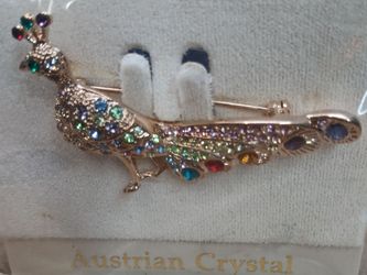 Vintage DORI usa Australian Crystal Broach