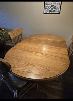 Solid Oak Dining Room Table