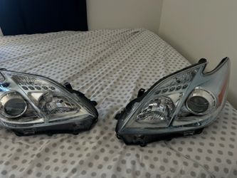 2010 prius headlight