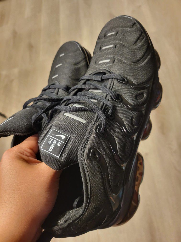 Men's Nike Vapormax Shoes Size 9.5