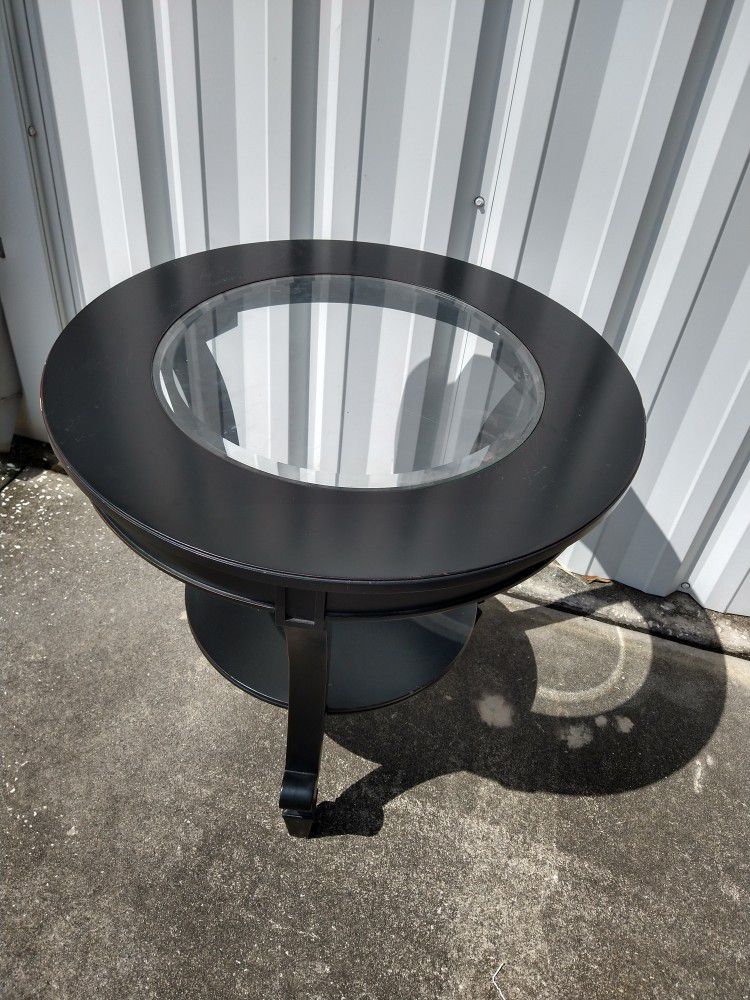 Stanley Furniture Round Table