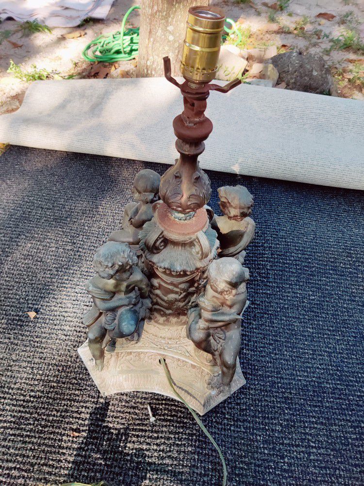 Classic Antique Lamp To Angels