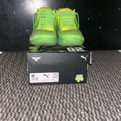 02 M.E.L.O Size 10 They Don’t Fit Me Anymore. I Wore Them Four Times. I’m Selling Them For $80.