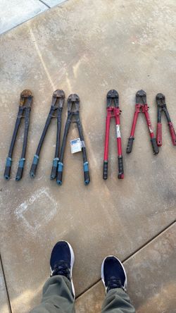 Bolt cutters