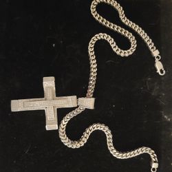 Silver Chain With Silver Cross